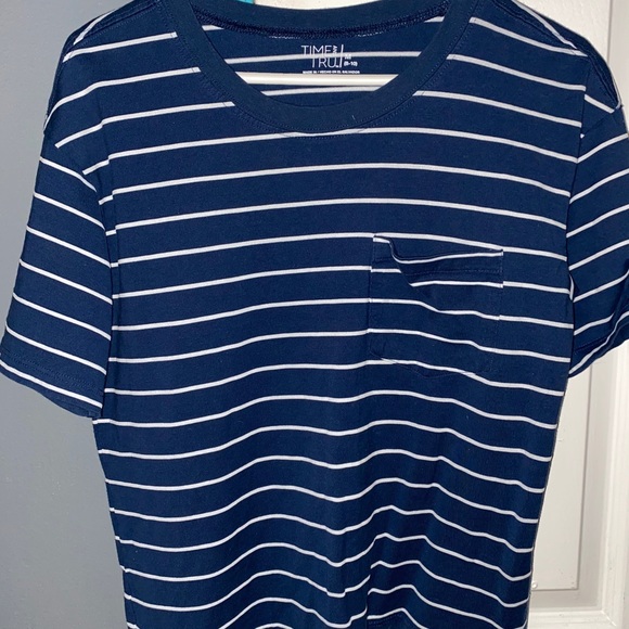 Clothes - Picture 5 of 10